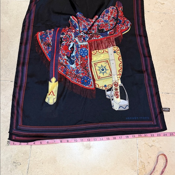 Hermès 100% Silk Black and Red Equestrian Scarf - Picture 5 of 6